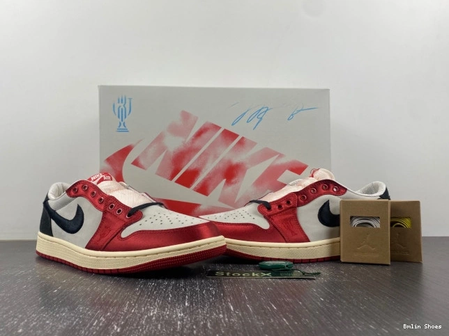 Bmlin Shoes Away 1 Low OG Air Trophy FN0432-100 Room x Jordan 0715